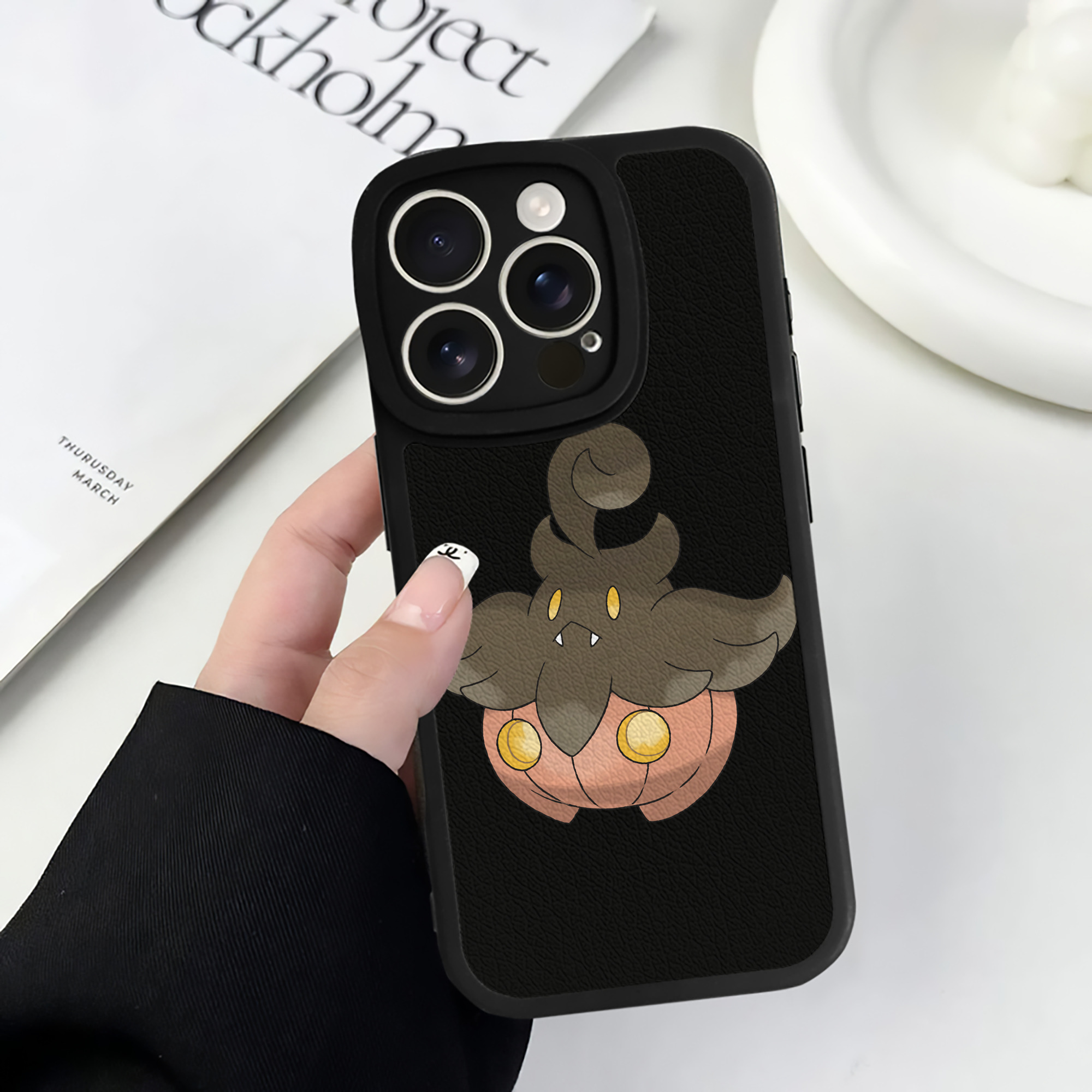 （画像用） ポケットモンスター Pokémon 【iPhone 16シリーズ対応】シリコンスマホケース（レザー調） 材質：シリコン